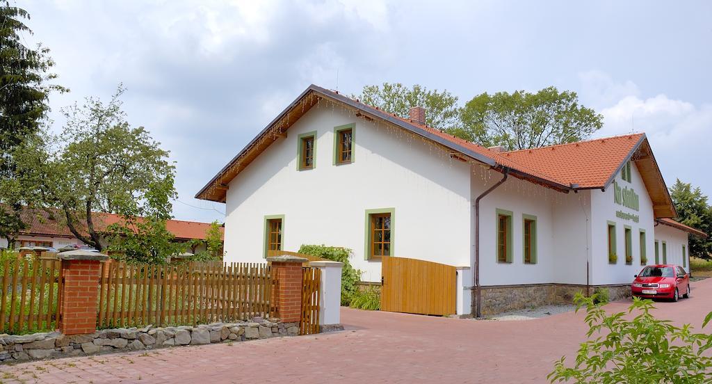 Hotel Na Statku Mirosov Mirosov  Екстериор снимка