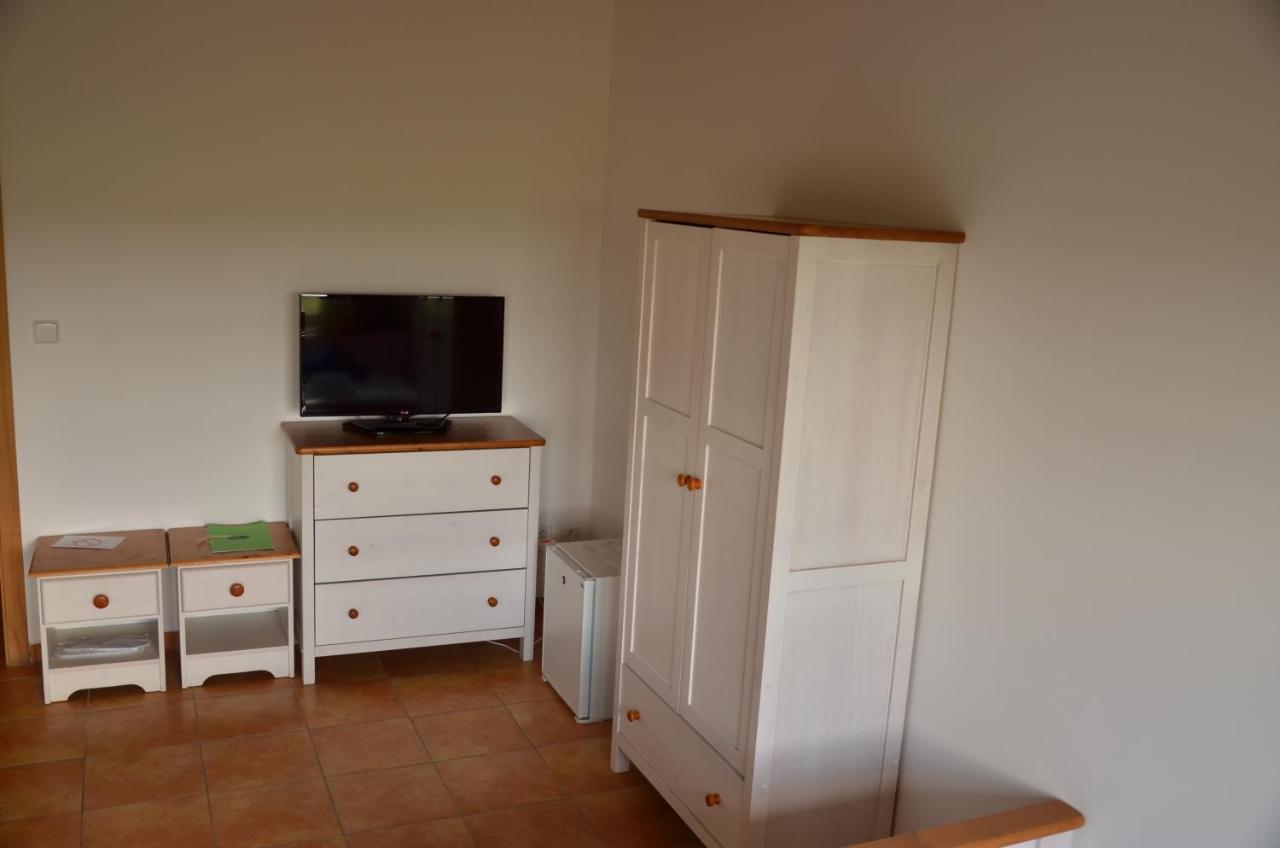 Hotel Na Statku Mirosov Mirosov  Екстериор снимка