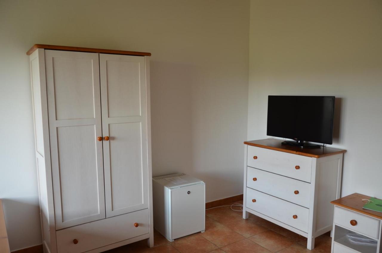 Hotel Na Statku Mirosov Mirosov  Екстериор снимка