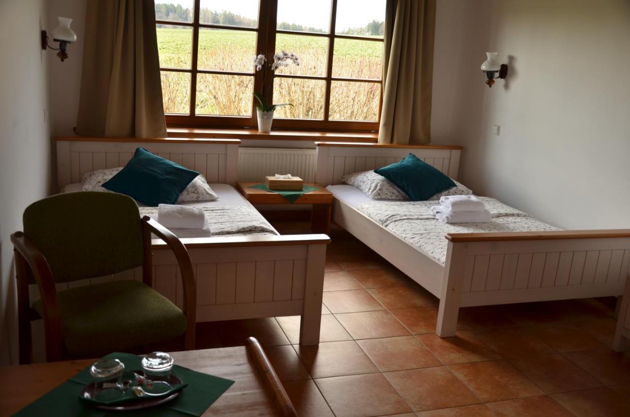 Hotel Na Statku Mirosov Mirosov  Екстериор снимка